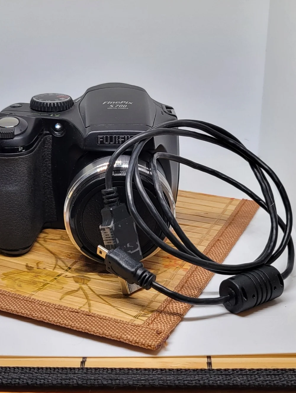 Fuji Fine pix S700 Digital Camera With Case